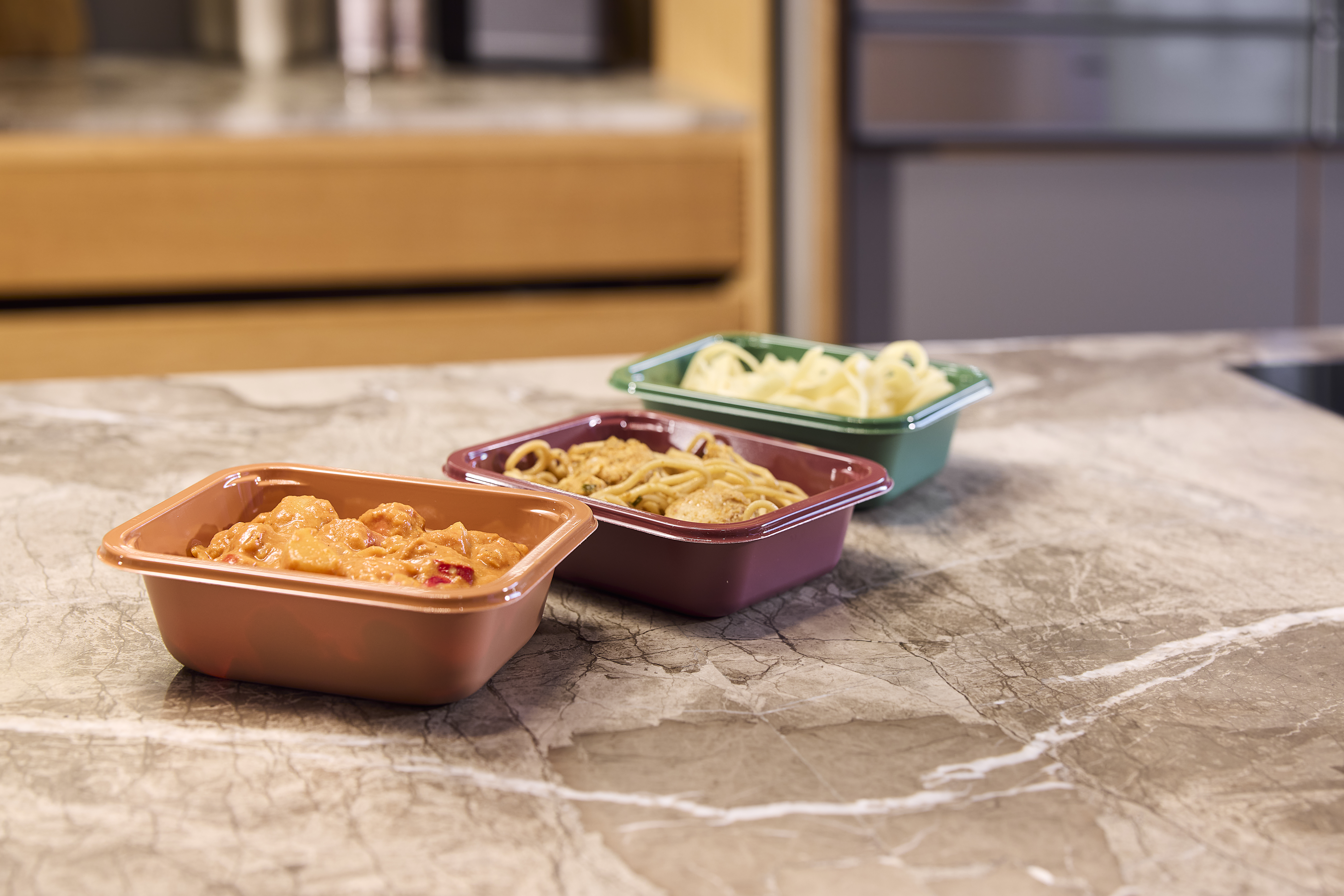 CPET_Terracotta_Bordeaux_Green_Ready Meal dish_Kitchen (1)